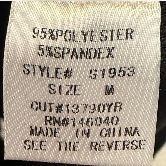 Racerback Cropped Tank Top - Picture 14 of 16